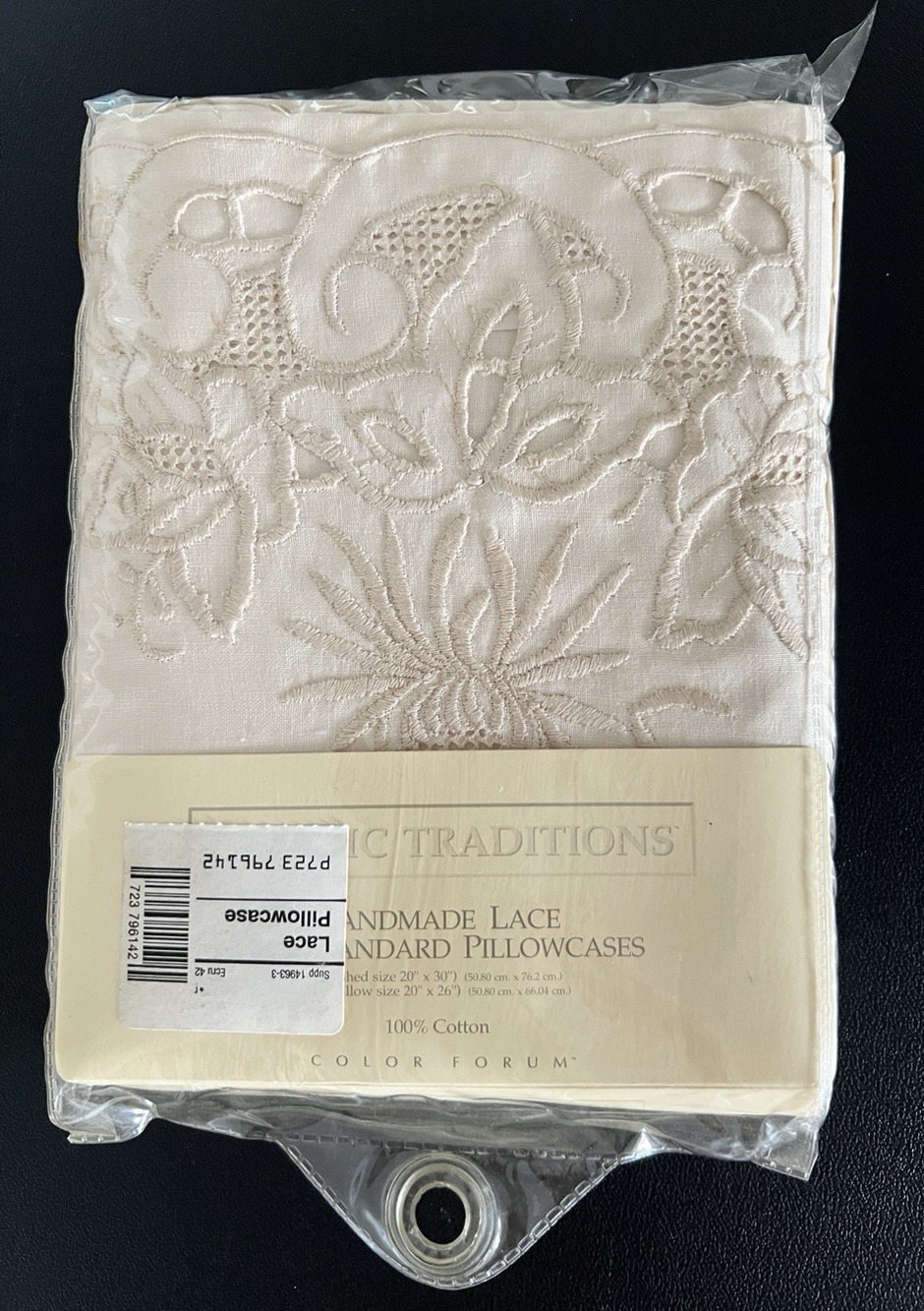 Classic Traditions Pillowcases Set 2 Standard Cotton Lace Trim 20 x 30 NEW